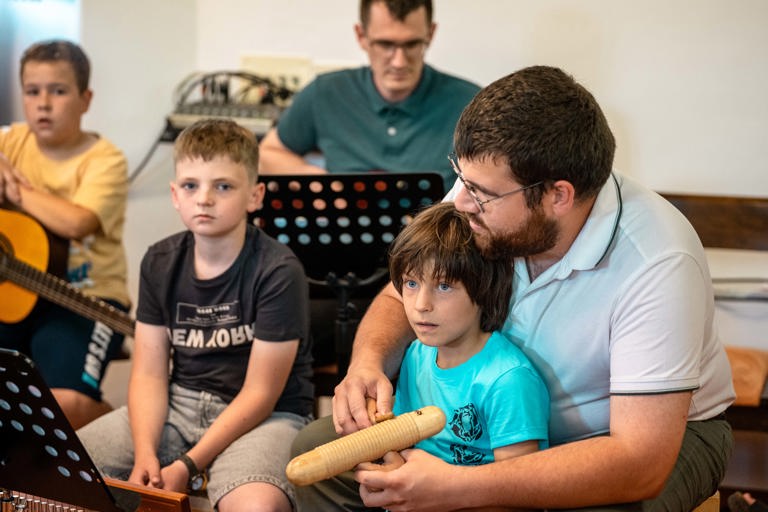 S pesmijo na ustnicah v počitniške dni