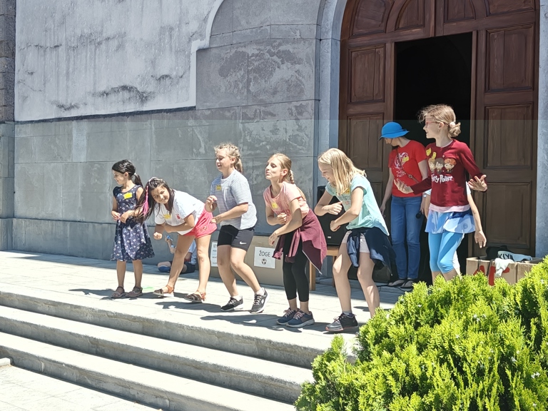 Oratorij in ustvarjalni počitniški teden na Mirenskem Gradu: "Ne boj se nikdar, življenje je dar!"