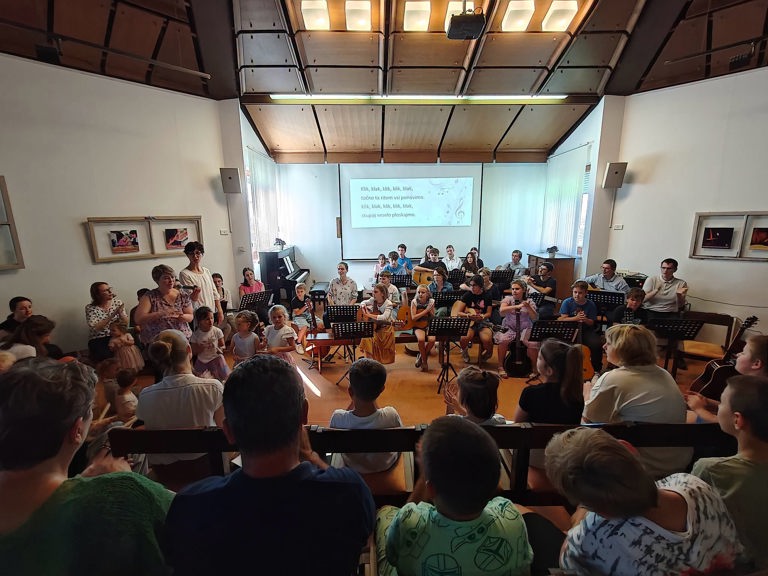 Glasbeno druženje ob zaključku šolskega leta