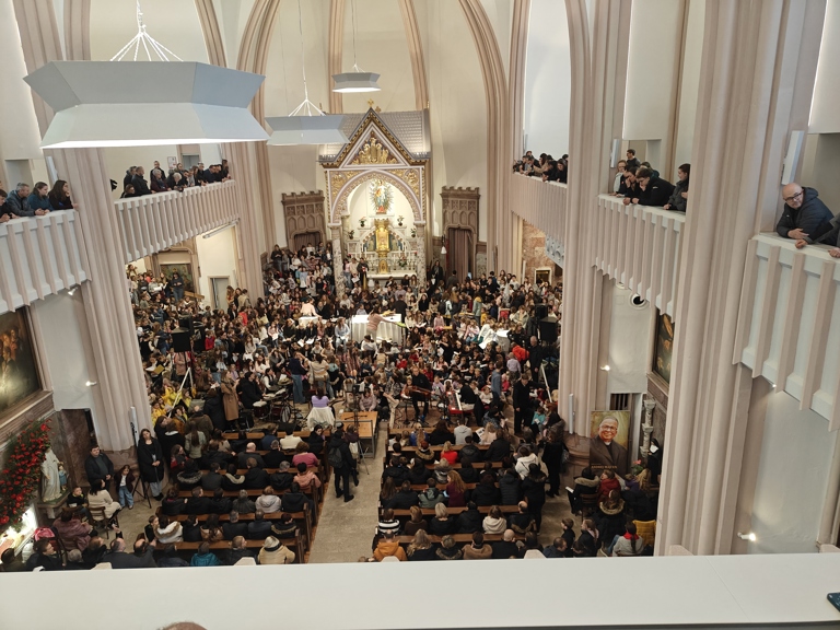 Ko skupaj zapoje 800 otrok