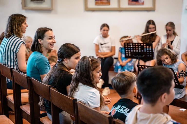 S pesmijo na ustnicah v počitniške dni