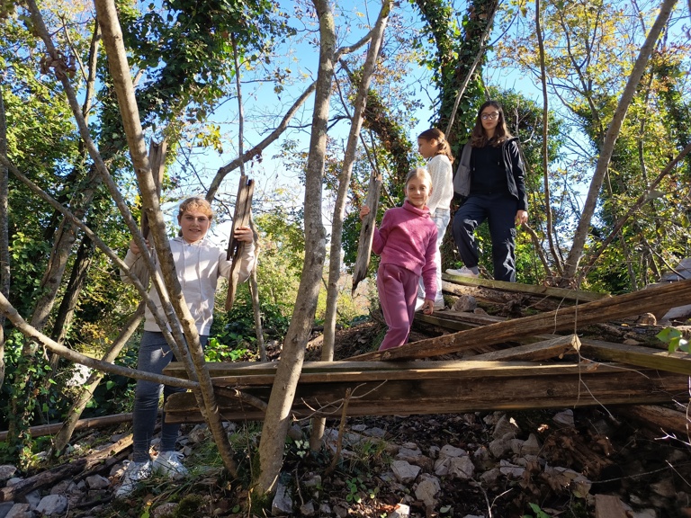 Počitniški teden na Mirenskem Gradu